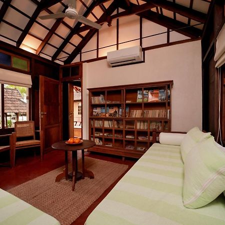Samiira On Ashtamudi Lake โกลลัม ภายนอก รูปภาพ